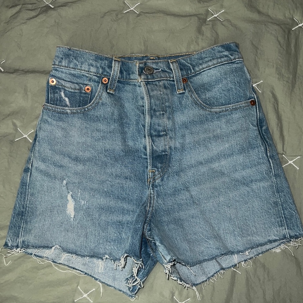 Levi’s shorts